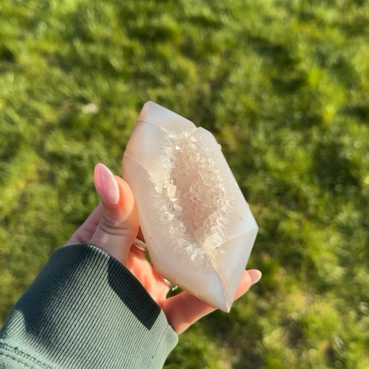 Aligned Flow – Blue Lace Agate Twin-Point